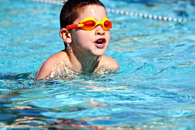 Mengapa Kursus Berenang Penting bagi Remaja: Manfaat untuk Kesehatan dan Kemandirian